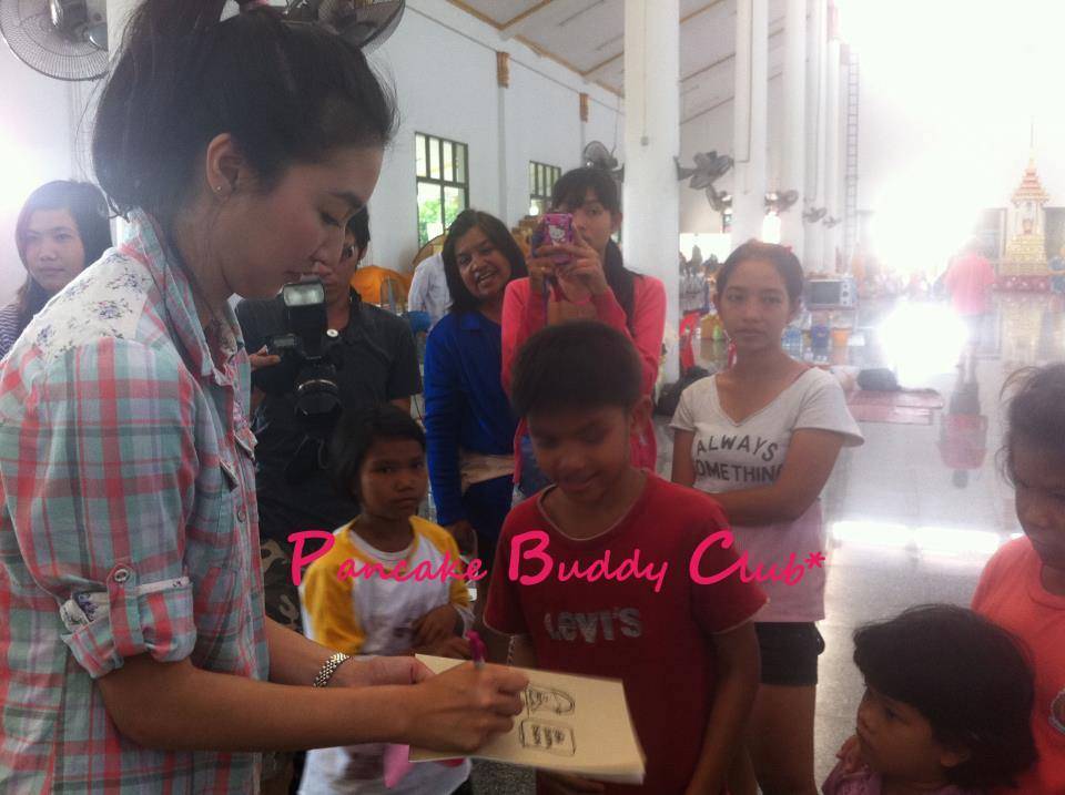 พี่ แพนเค้ก  กับงาน การ กุศล 6