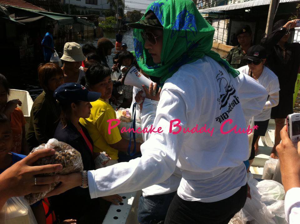 พี่ แพนเค้ก  กับงาน การ กุศล 7