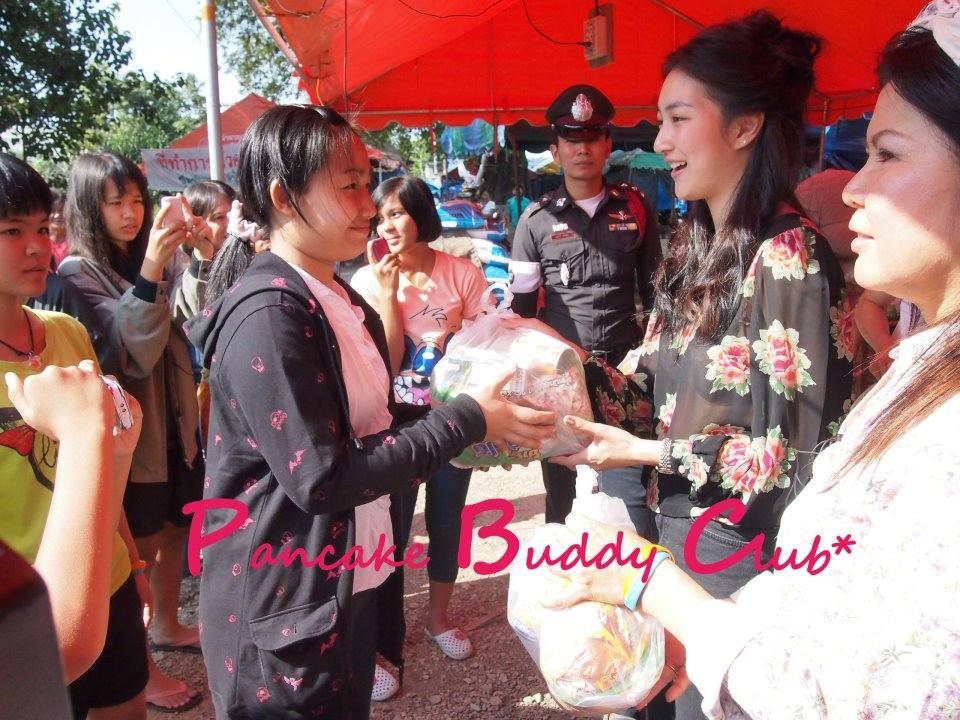 พี่ แพนเค้ก กับงาน การ กุศล 10
