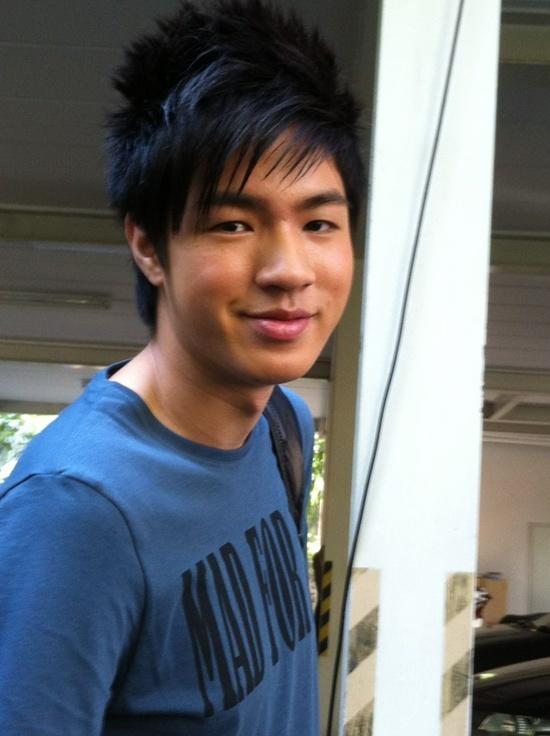 [AF8] ต้น-เจมส์-เต๋า-คชา @ รายการเช้าดูวู้ดดี้ 14/12/11