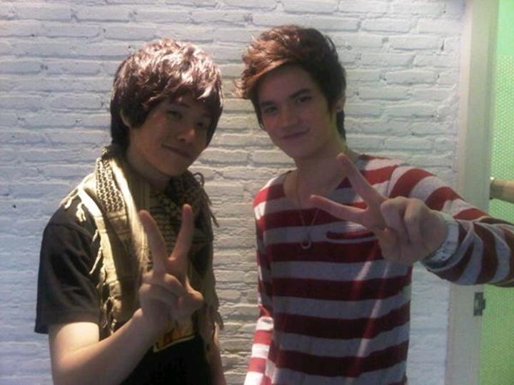 [AF8] ต้น-เจมส์-เต๋า-คชา @ รายการเช้าดูวู้ดดี้ 14/12/11
