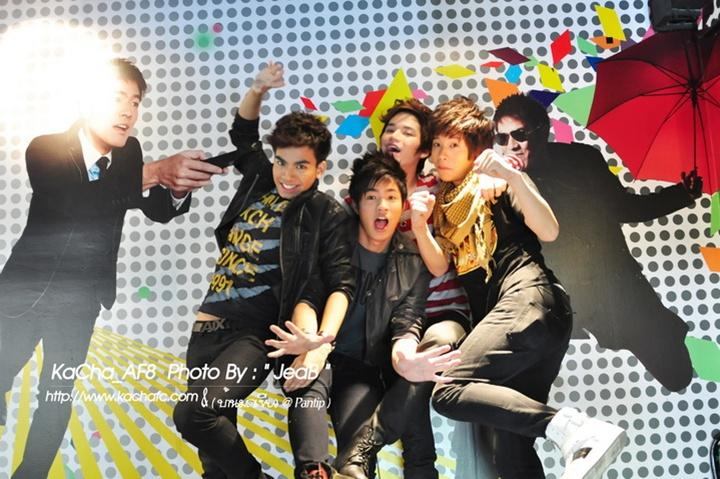 [AF8] ต้น-เจมส์-เต๋า-คชา @ รายการเช้าดูวู้ดดี้ 14/12/11