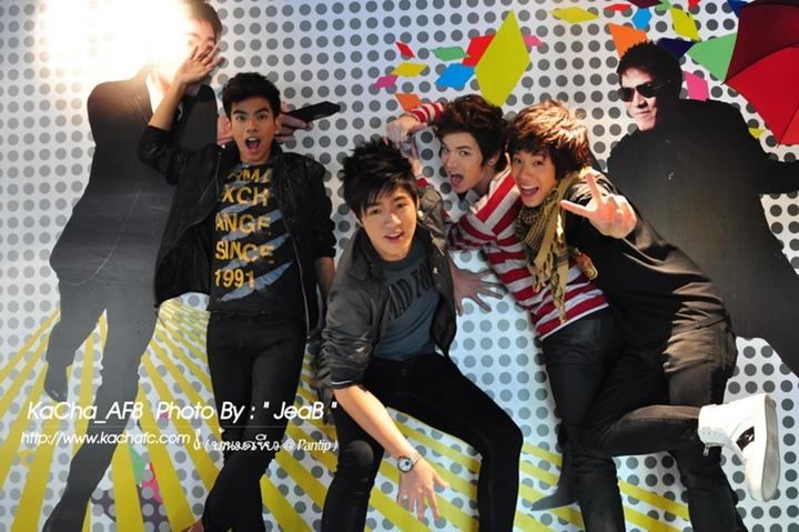 [AF8] ต้น-เจมส์-เต๋า-คชา @ รายการเช้าดูวู้ดดี้ 14/12/11