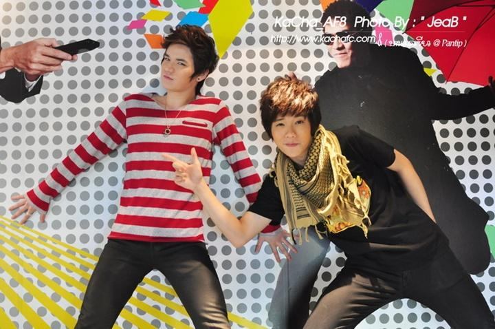 [AF8] ต้น-เจมส์-เต๋า-คชา @ รายการเช้าดูวู้ดดี้ 14/12/11