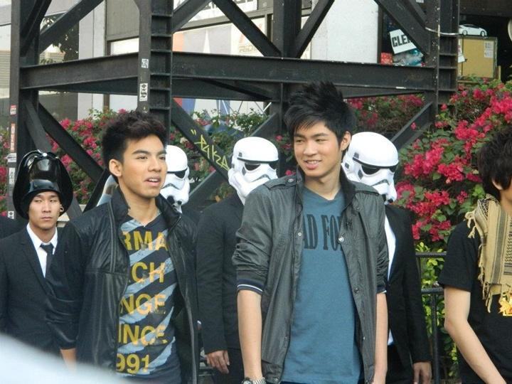 [AF8] ต้น-เจมส์-เต๋า-คชา @ รายการเช้าดูวู้ดดี้ 14/12/11