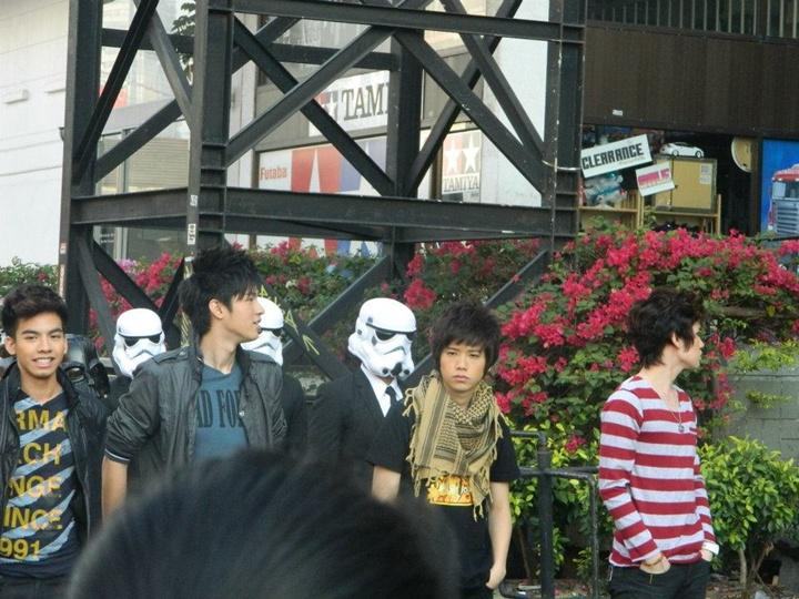 [AF8] ต้น-เจมส์-เต๋า-คชา @ รายการเช้าดูวู้ดดี้ 14/12/11