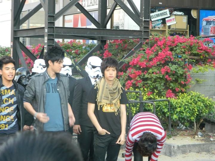 [AF8] ต้น-เจมส์-เต๋า-คชา @ รายการเช้าดูวู้ดดี้ 14/12/11