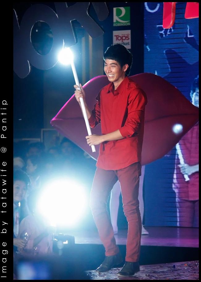 โตโน่ เดินแบบงาน Grand Opening :CentralPlaza Grand Rama 9