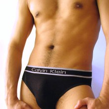 หนุ่มหื่นลักยกทรง-กกน. 600 ตัว บอกห้ามใจไม่ได้