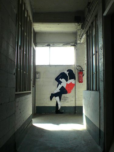 Claire Streetart ศิลปะ Graffiti ความเซ็กซี่ที่เนียนอยู่ตามมุมเมือง