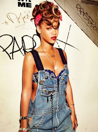 1. ริฮันน่า (Rihanna)