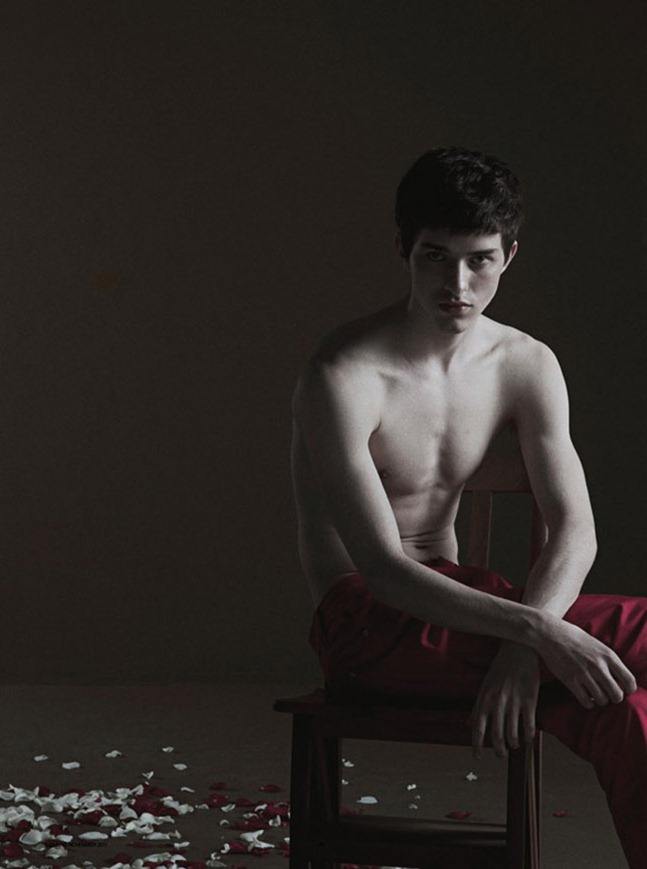 U MAG: LOSING MY RELIGION BY PHOTOGRAPHER HUGO TONI