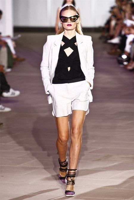 NEW YORK FASHION WEEK: PRABAL GURUNG SPRING 2012