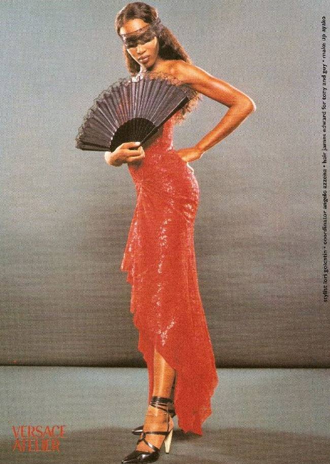 WE ♥ VERSACE: NAOMI CAMPBELL FOR VERSACE SPRING 1997 BY PHOTOGRAPHER RICHARD AVEDON