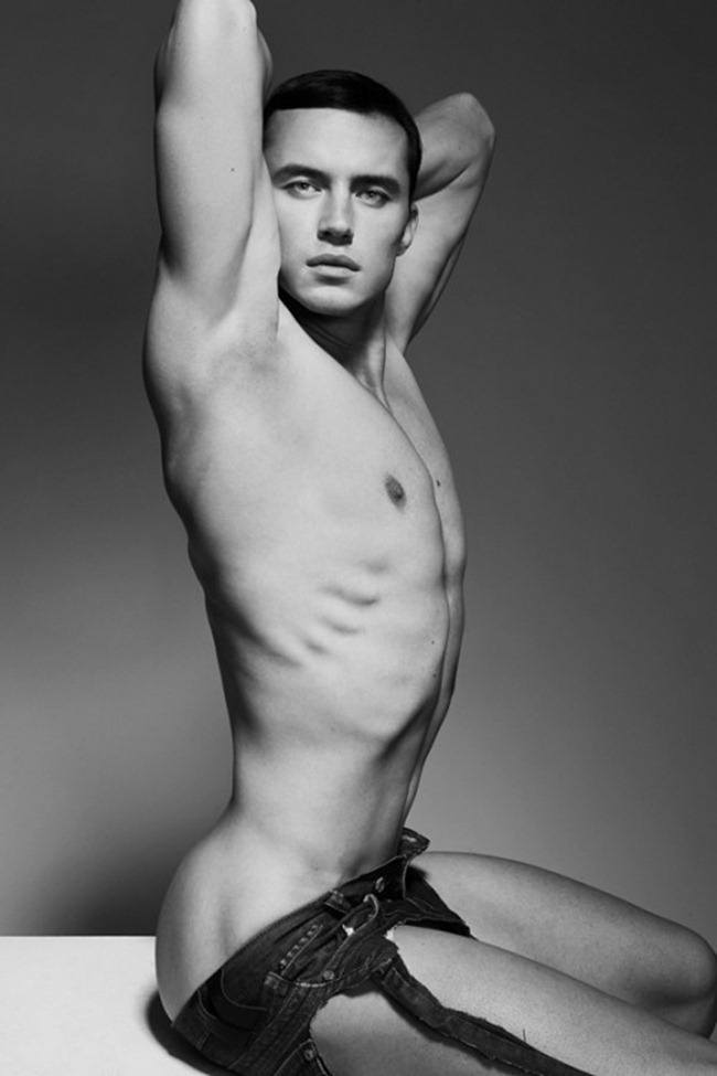 MASCULINE DOSAGE: NIKOLAY ABROSIMOV BY PHOTOGRAPHER MARAT MUKHONKIN