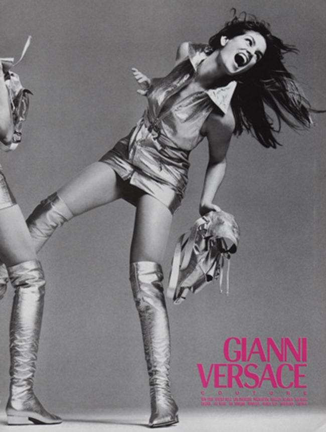 WE ♥ VERSACE: CLAUDIA SCHIFFER & CINDY CRAWFORD FOR VERSACE FALL 1994 BY PHOTOGRAPHER RICHARD AVEDON