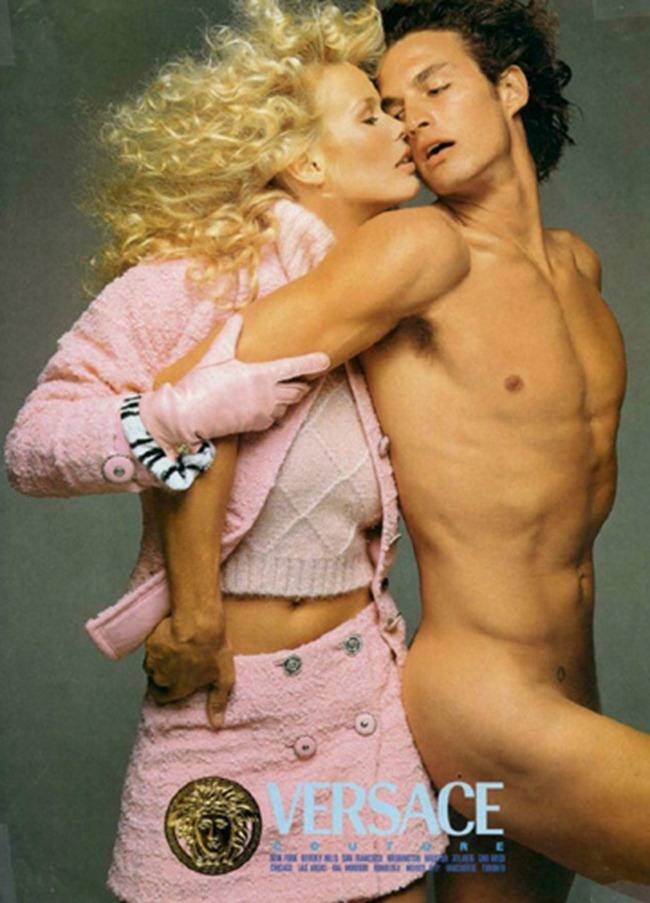 WE ♥ VERSACE: CLAUDIA SCHIFFER & CINDY CRAWFORD FOR VERSACE FALL 1994 BY PHOTOGRAPHER RICHARD AVEDON