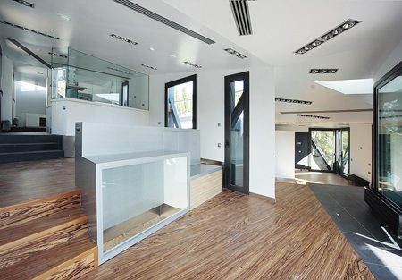 Rooftop Golf Course House