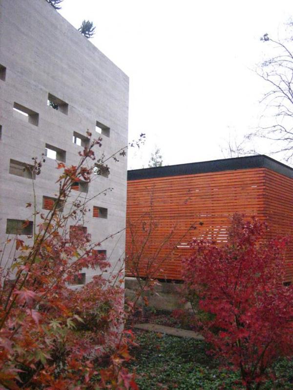 L-shaped house design plan invites nature in