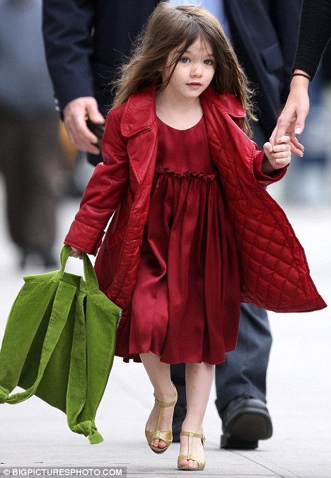 ทอม-เคที่ ทุ่ม 4 ล้าน ซื้อของขวัญคริสต์มาสให้ ซูริ