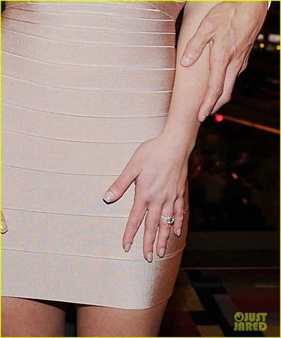 บริทนีย์ สเปียร์..หมั้นแล้ว!