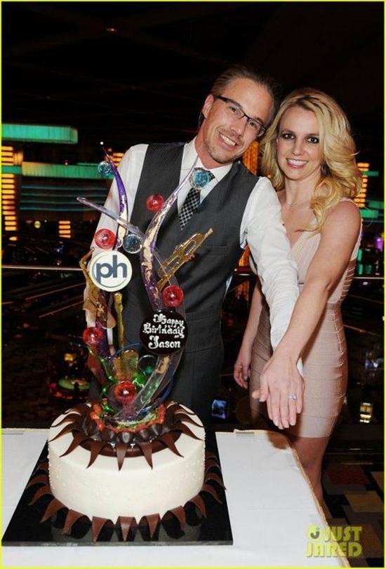 บริทนีย์ สเปียร์..หมั้นแล้ว!