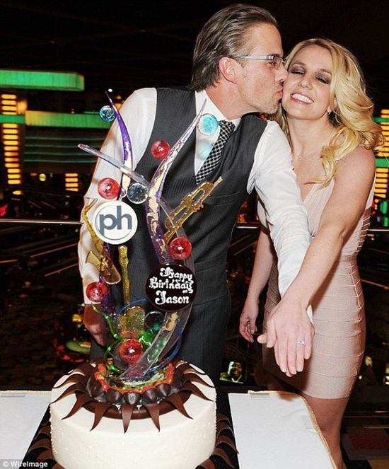 บริทนีย์ สเปียร์..หมั้นแล้ว!