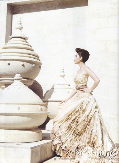 " สวย หวาน ในชุดวิวาห์ "