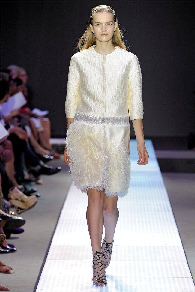 PARIS FASHION WEEK: GIAMBATTISTA VALLI SPRING 2012