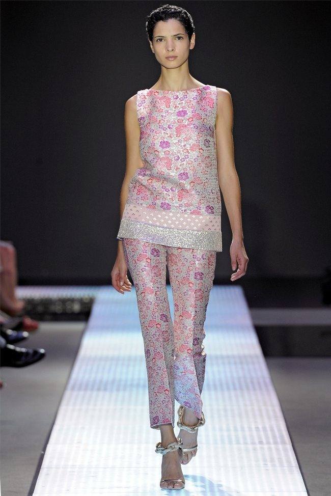 PARIS FASHION WEEK: GIAMBATTISTA VALLI SPRING 2012