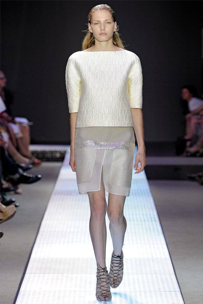 PARIS FASHION WEEK: GIAMBATTISTA VALLI SPRING 2012