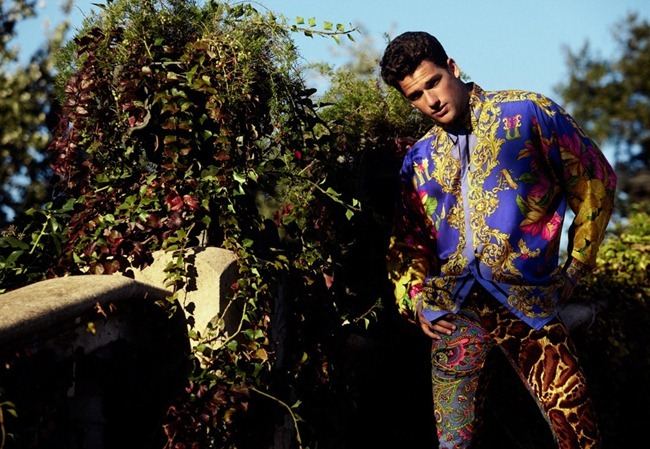 HERCULES MAGAZINE: ARTHUR SALES IN "VERSACE FULL POWER"