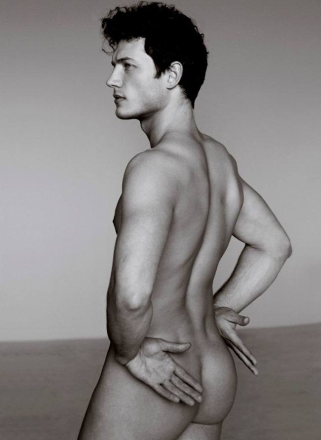 MASCULINE DOSAGE: MICHAEL ZDANOWSKI NUDE BY PHOTOGRAPHER BELL SOTO
