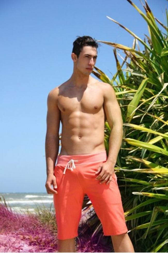 CAMPAIGN: RAFAEL MARTINS FOR JUST BANANAS SUMMER 2012 BY PHOTOGRAPHER MAYCON SILVEIRA