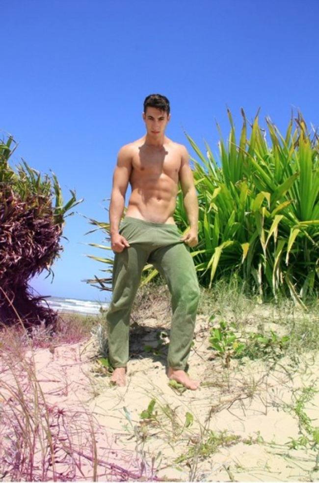 CAMPAIGN: RAFAEL MARTINS FOR JUST BANANAS SUMMER 2012 BY PHOTOGRAPHER MAYCON SILVEIRA