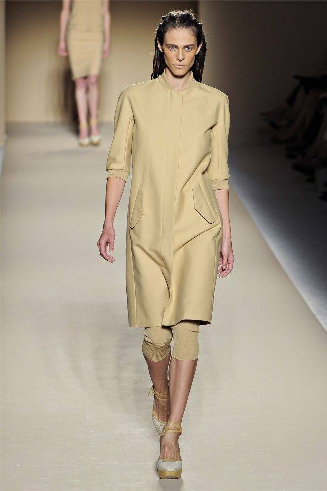 MILAN FASHION WEEK: MAX MARA SPRING 2012