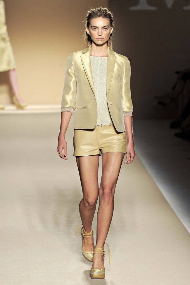 MILAN FASHION WEEK: MAX MARA SPRING 2012