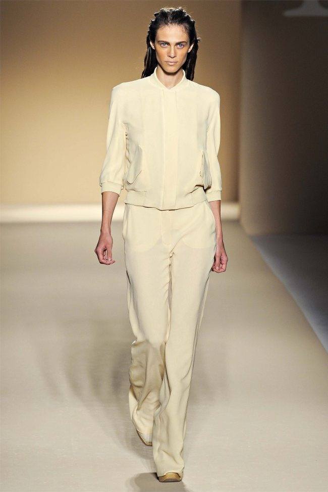 MILAN FASHION WEEK: MAX MARA SPRING 2012