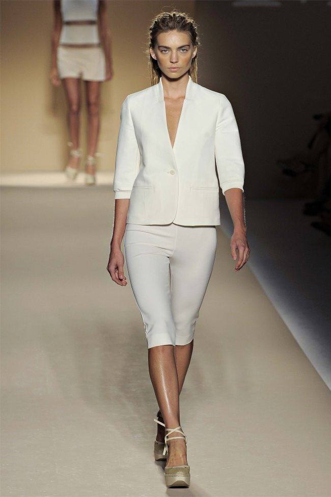 MILAN FASHION WEEK: MAX MARA SPRING 2012