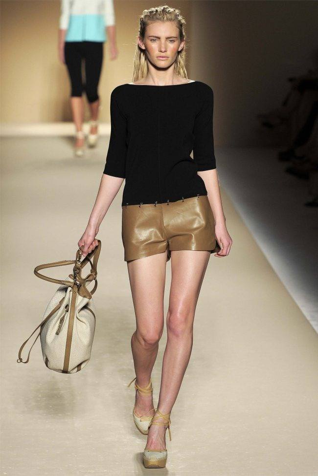 MILAN FASHION WEEK: MAX MARA SPRING 2012