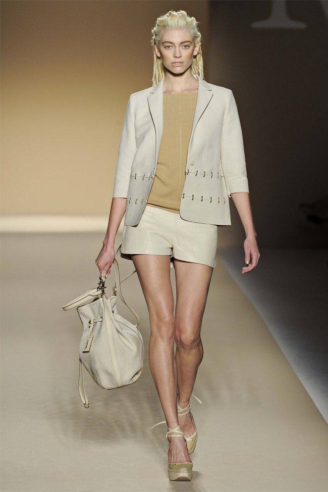 MILAN FASHION WEEK: MAX MARA SPRING 2012