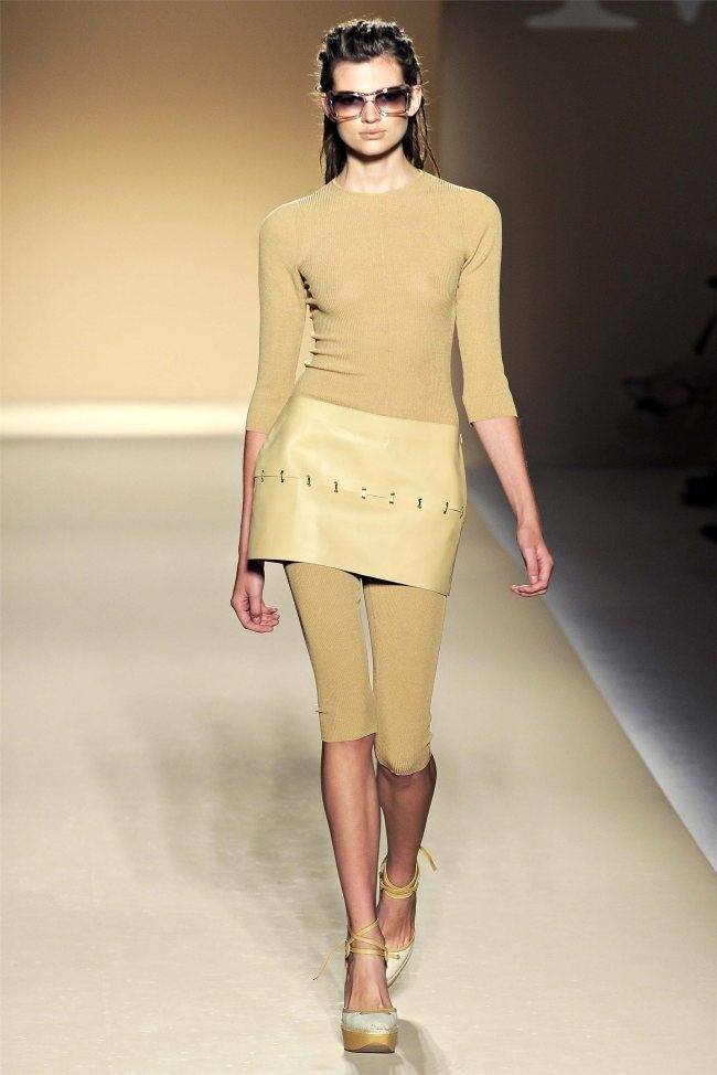 MILAN FASHION WEEK: MAX MARA SPRING 2012