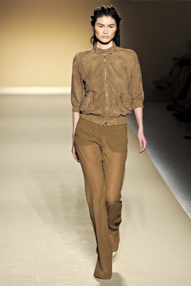 MILAN FASHION WEEK: MAX MARA SPRING 2012