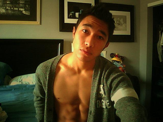 หล่อโชว์กล้าม