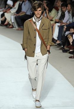 PARIS FASHION WEEK: HERM&Egrave;S MEN'S RTW SPRING 2011 BY GIOVANNI GIANNONI