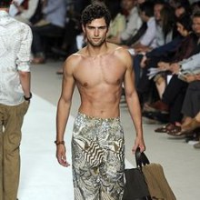 PARIS FASHION WEEK: HERMÈS MEN'S RTW SPRING 2011 BY GIOVANNI GIANNONI