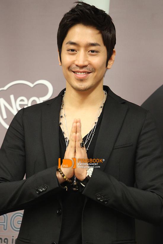 Eric_Mun คนเดียวเท่านั้นอิอิ