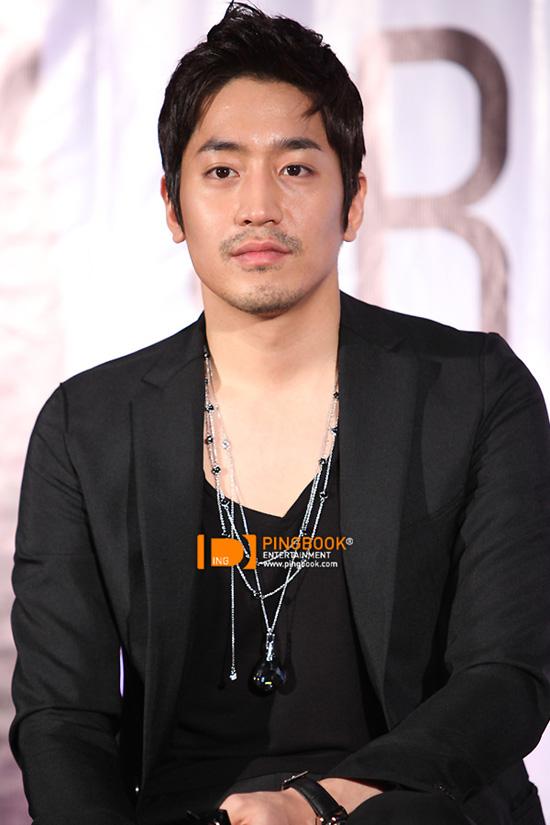 Eric_Mun คนเดียวเท่านั้นอิอิ
