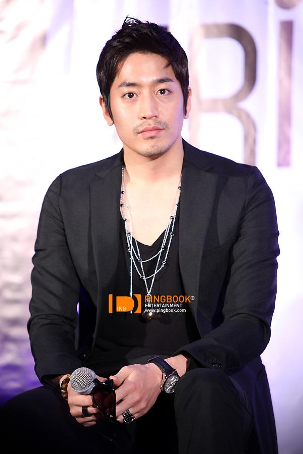 Eric_Mun คนเดียวเท่านั้นอิอิ