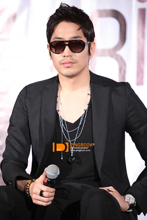 Eric_Mun คนเดียวเท่านั้นอิอิ